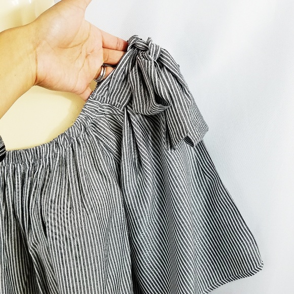 She & Sky Gray/White Stripe Off-Shoulder Dress M - Picture 2 of 7